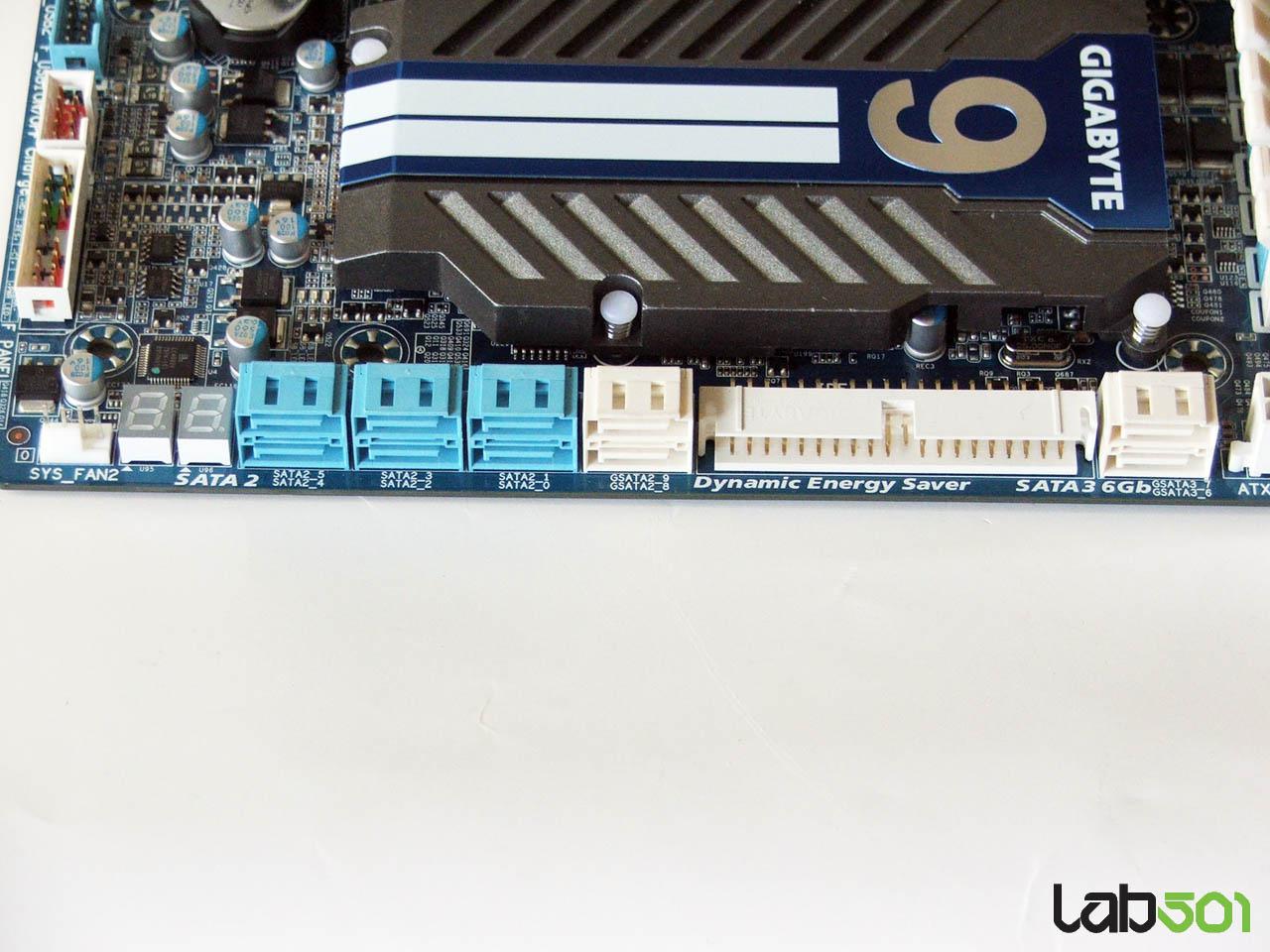 [11/05/2010] Gigabyte GA-X58A-UD9 Sampl (15)
