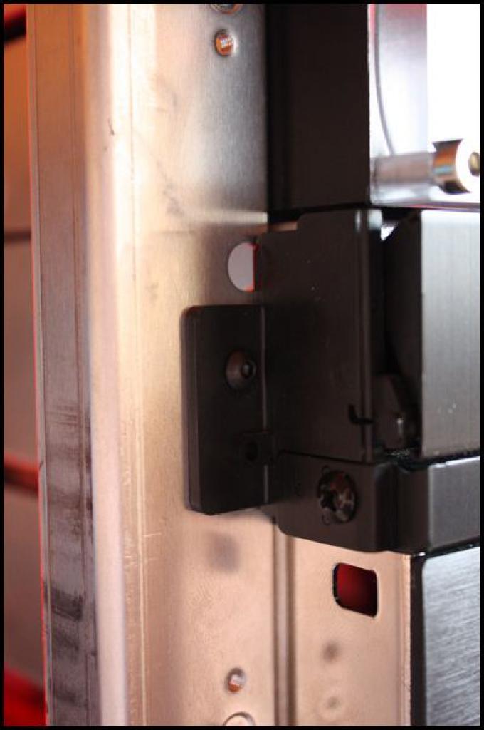 [16/05/2010] Black loves Red: Sehenswerte Wakü-Casemod - Update (9)
