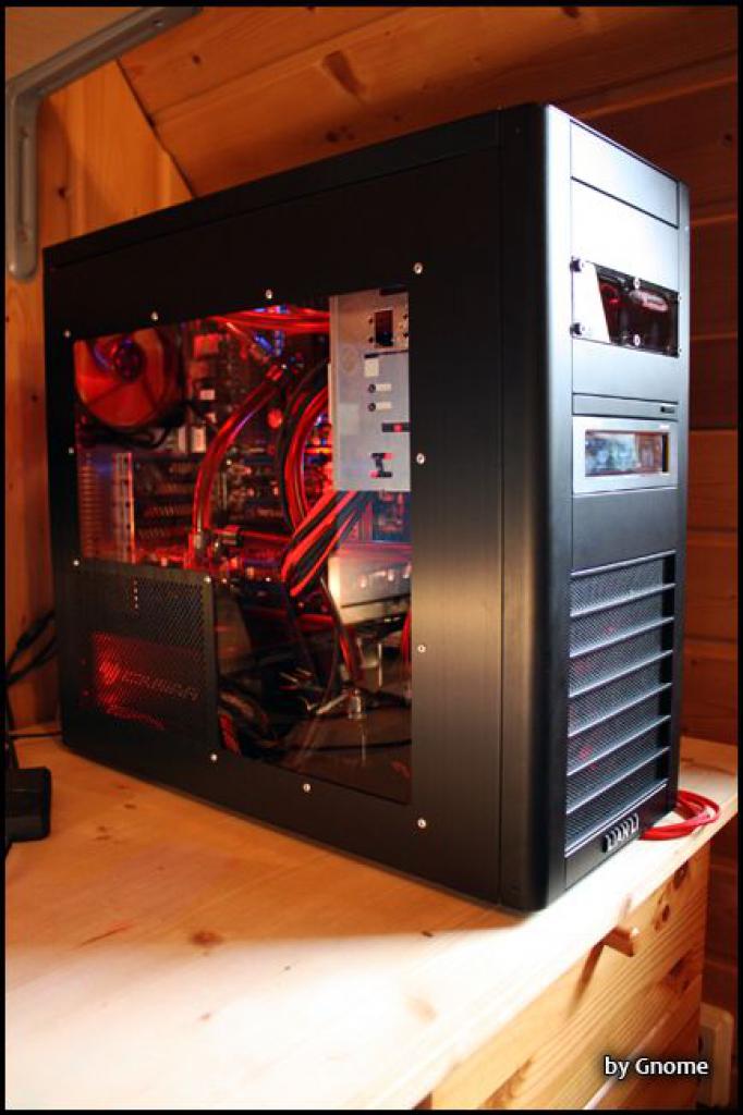 [16/05/2010] Black loves Red: Sehenswerte Wakü-Casemod - Update (12)