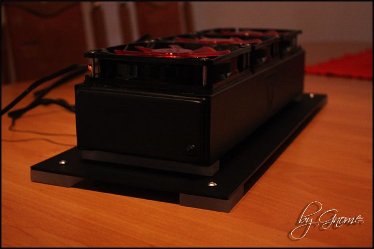 [16/05/2010] Black loves Red: Sehenswerte Wakü-Casemod - Update (35)