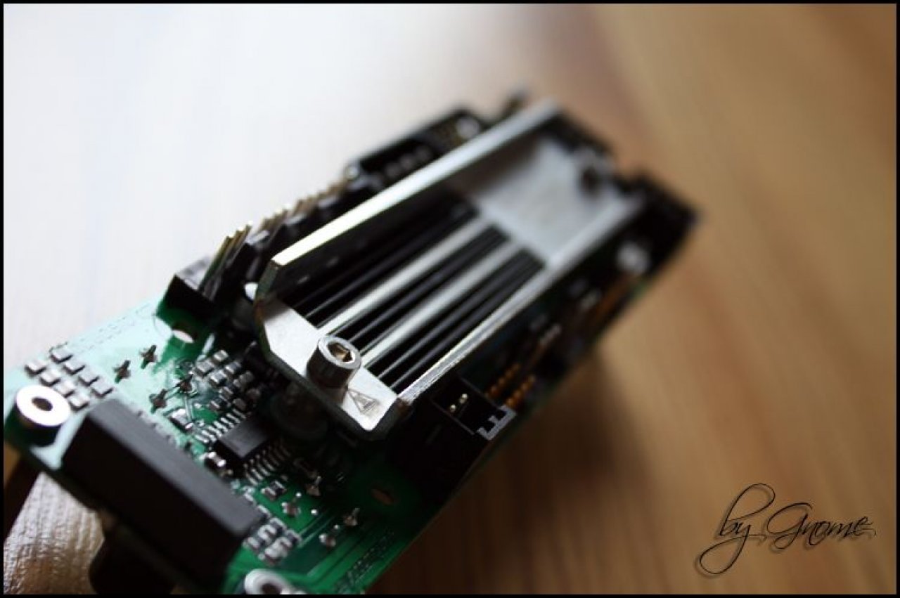 [16/05/2010] Black loves Red: Sehenswerte Wakü-Casemod - Update (38)
