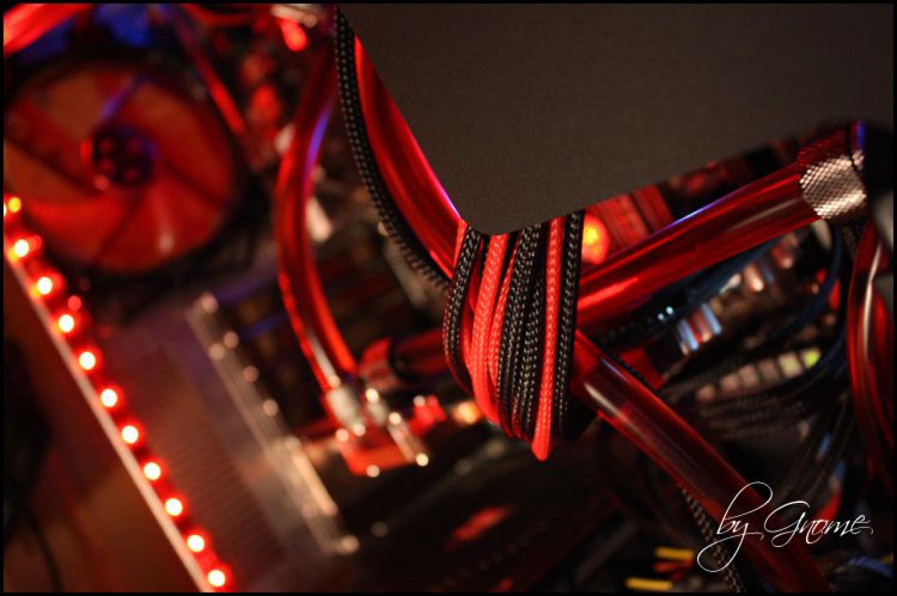 [16/05/2010] Black loves Red: Sehenswerte Wakü-Casemod - Update (44)