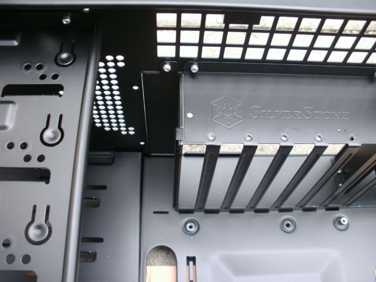 [07/05/2010] Stilsicheres Casemod-Projekt: Performance meets Design (103)