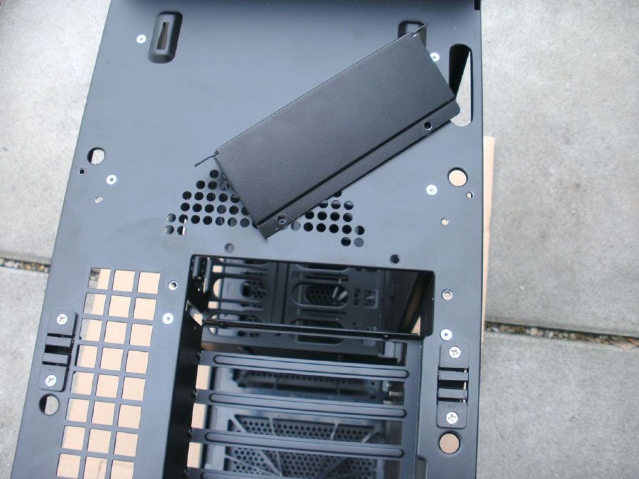 [07/05/2010] Stilsicheres Casemod-Projekt: Performance meets Design (105)