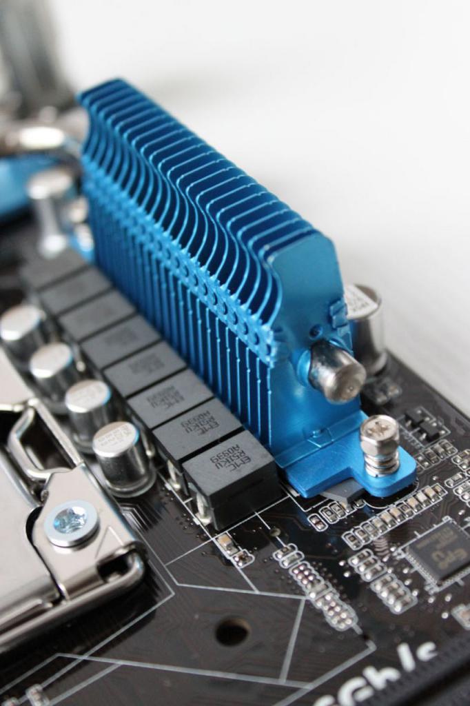 [07/05/2010] Stilsicheres Casemod-Projekt: Performance meets Design (153)