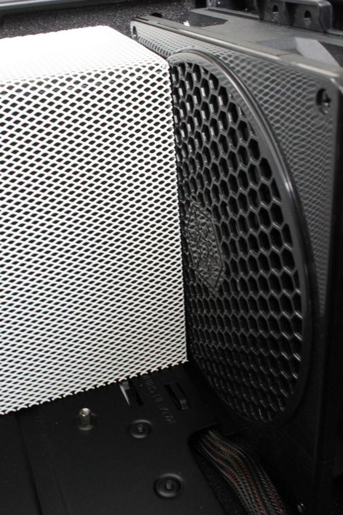 [07/05/2010] Stilsicheres Casemod-Projekt: Performance meets Design (154)
