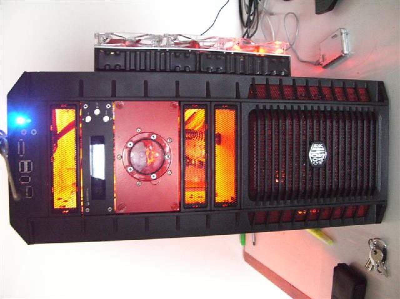 [09/05/2010] Modding-Doppelschlag: Wakü-Casemod in Schwarz-Rot und Retro-Bierkasten-PC (46)