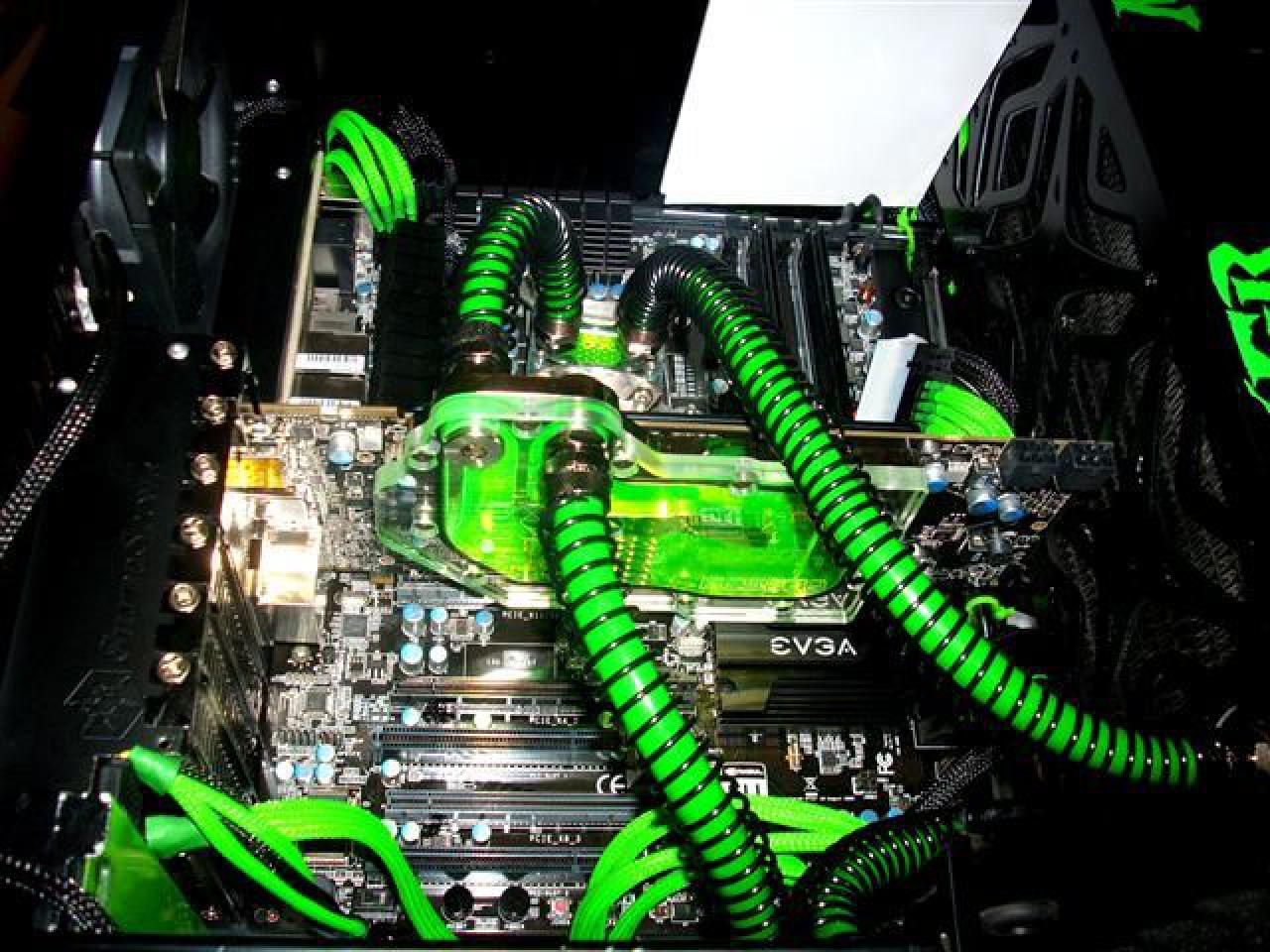 [14/05/2010] Sehenswerte Silverstone-Fortress-FT02-Casemod - Update (44)
