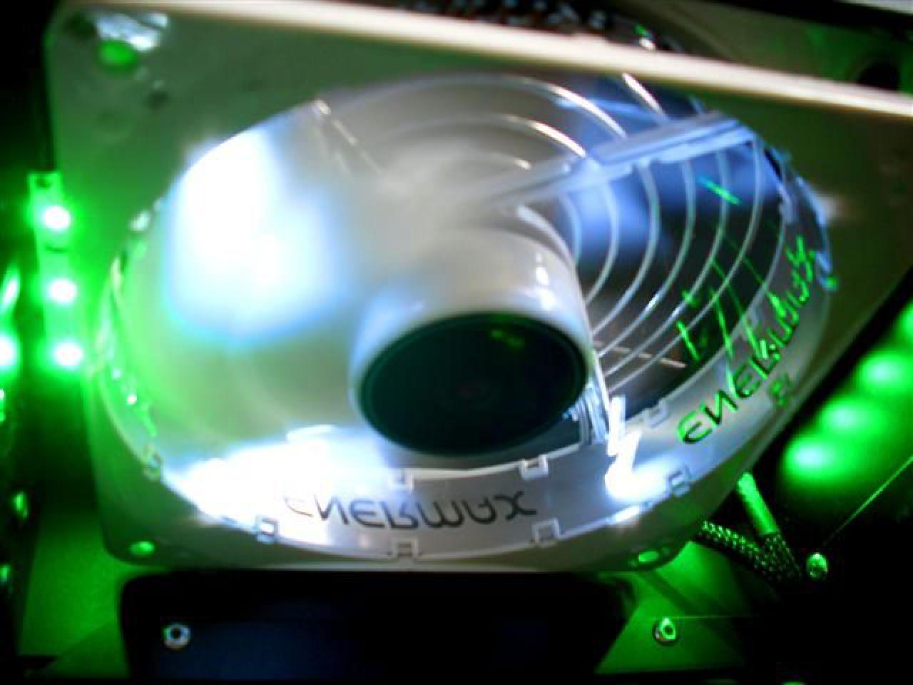 [14/05/2010] Sehenswerte Silverstone-Fortress-FT02-Casemod - Update (53)
