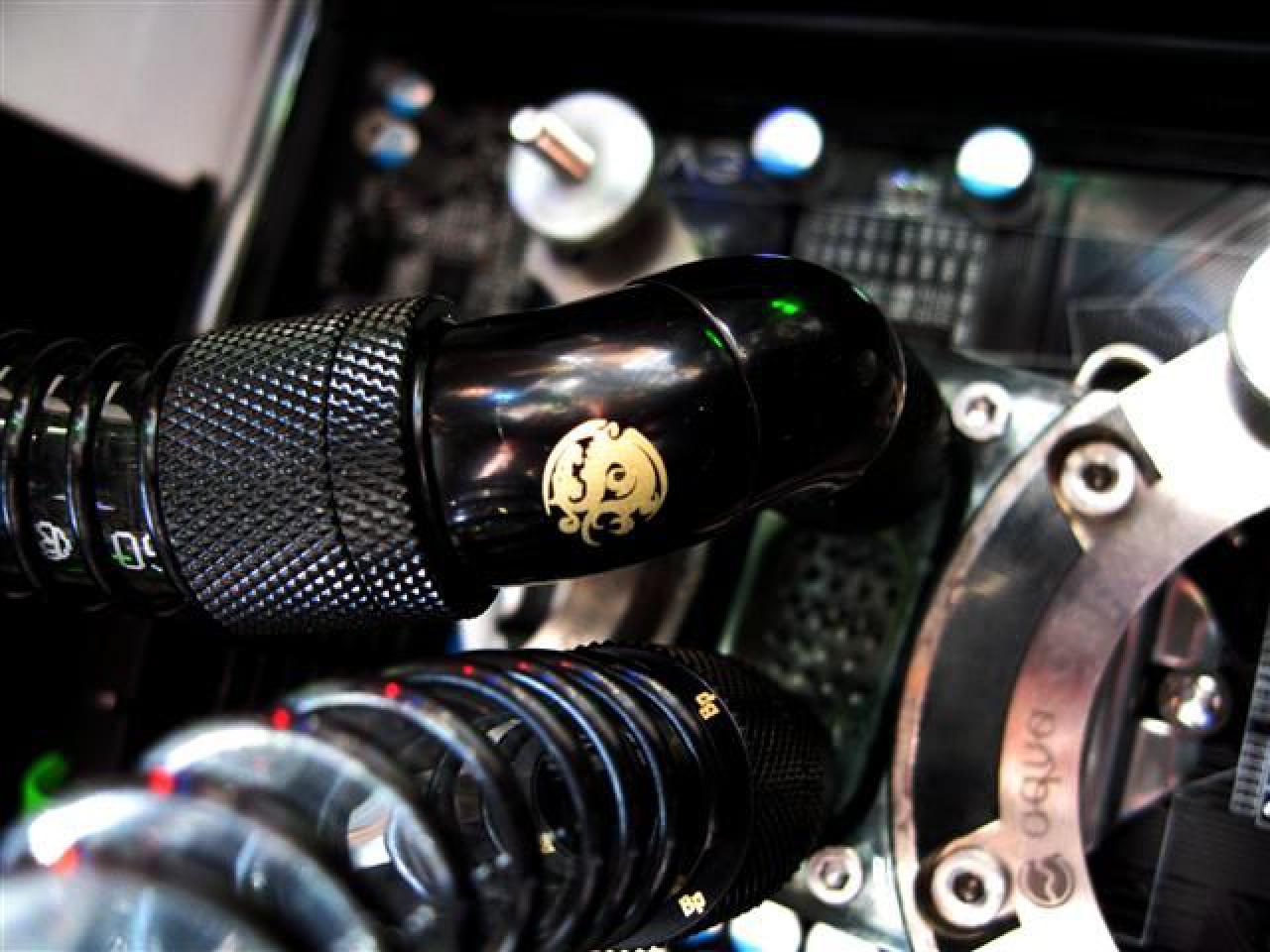 [14/05/2010] Sehenswerte Silverstone-Fortress-FT02-Casemod - Update (60)