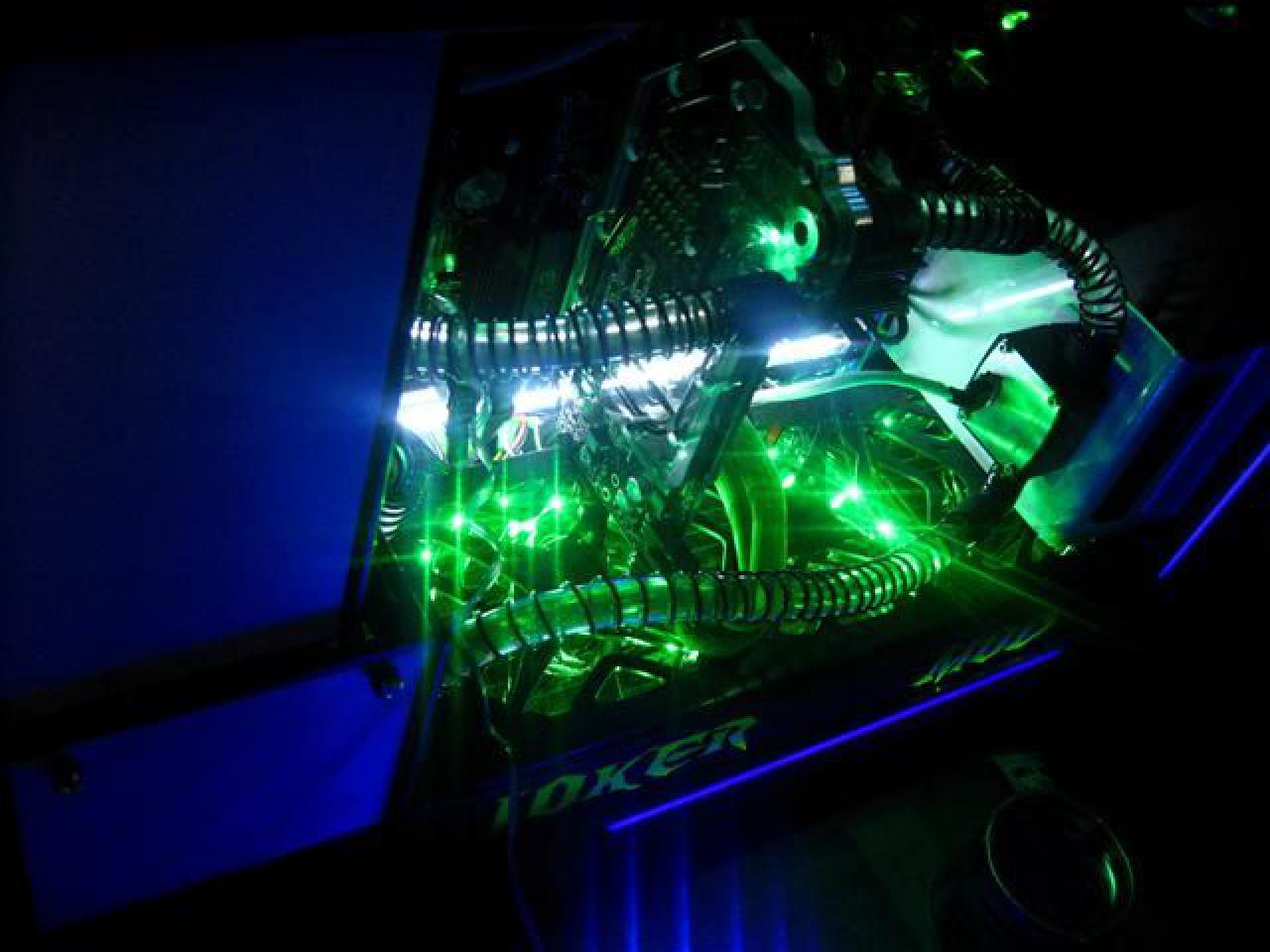 [14/05/2010] Sehenswerte Silverstone-Fortress-FT02-Casemod - Update (71)