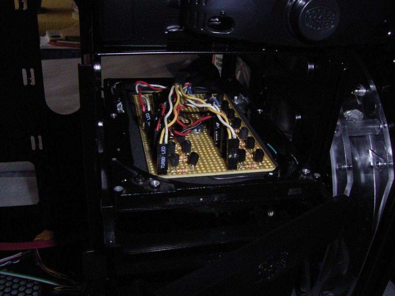[21/05/2010] Triple xXx meets HAF: Casemod-Tagebuch der Superlative (23)