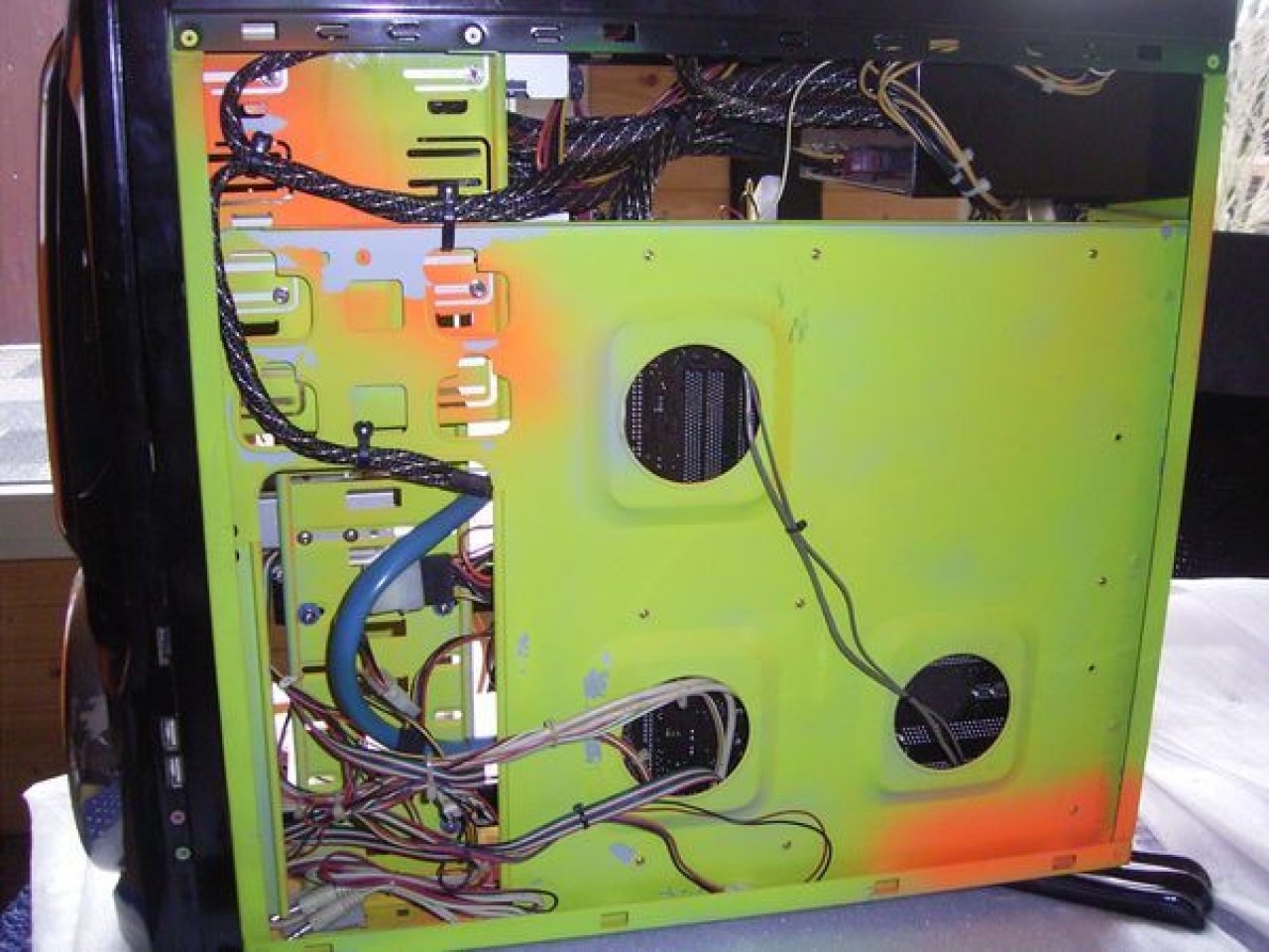[21/05/2010] Triple xXx meets HAF: Casemod-Tagebuch der Superlative (44)