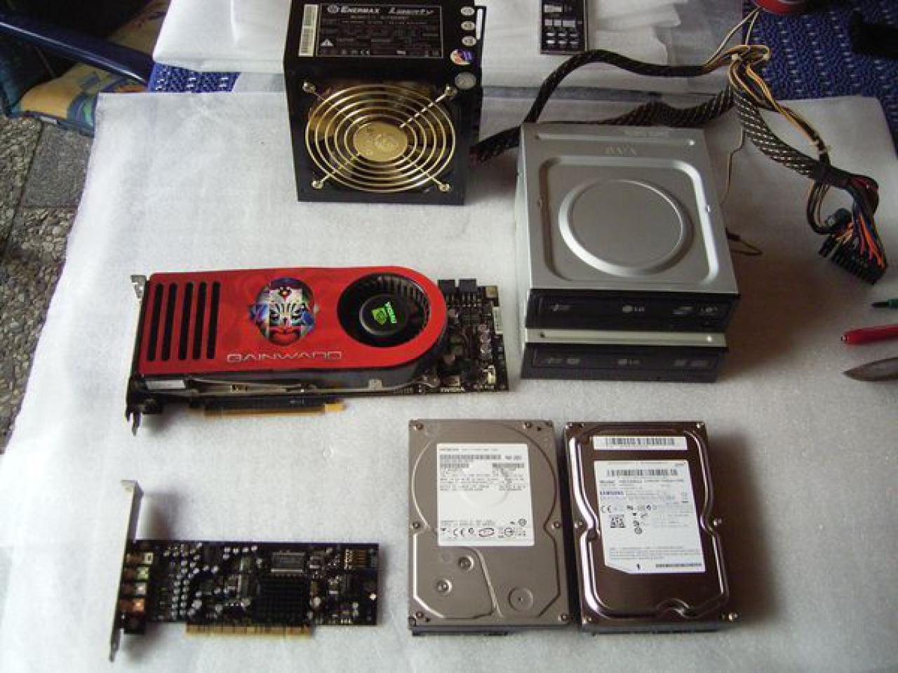 [21/05/2010] Triple xXx meets HAF: Casemod-Tagebuch der Superlative (49)