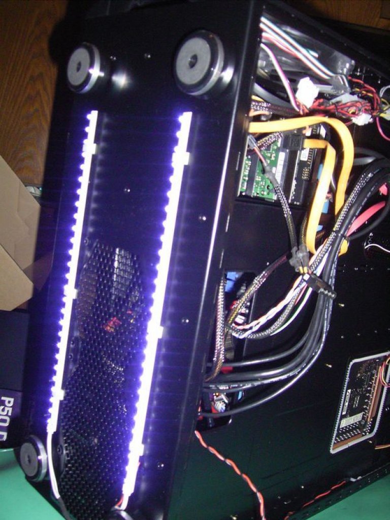 [21/05/2010] Triple xXx meets HAF: Casemod-Tagebuch der Superlative (76)
