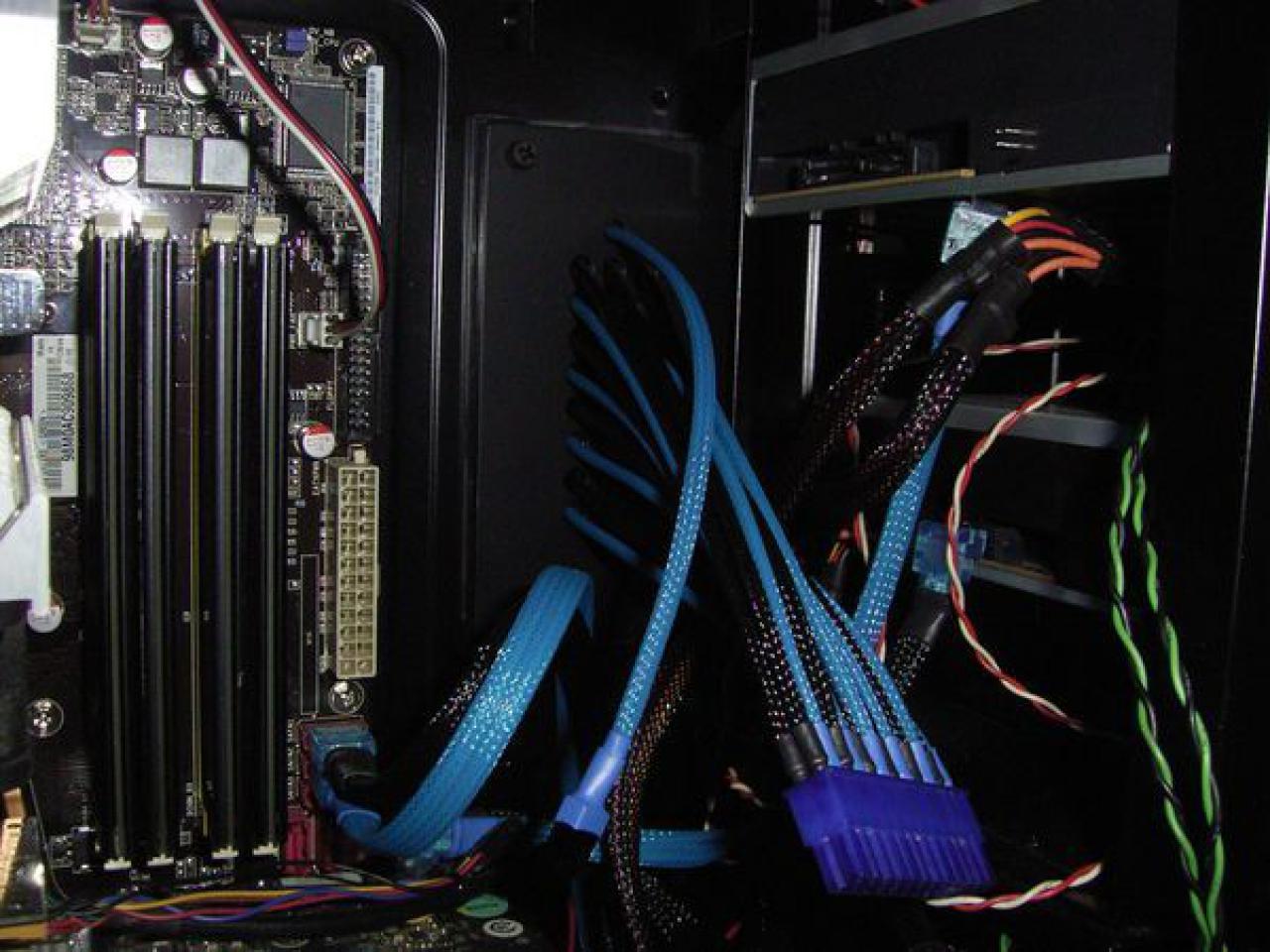 [21/05/2010] Triple xXx meets HAF: Casemod-Tagebuch der Superlative (193)
