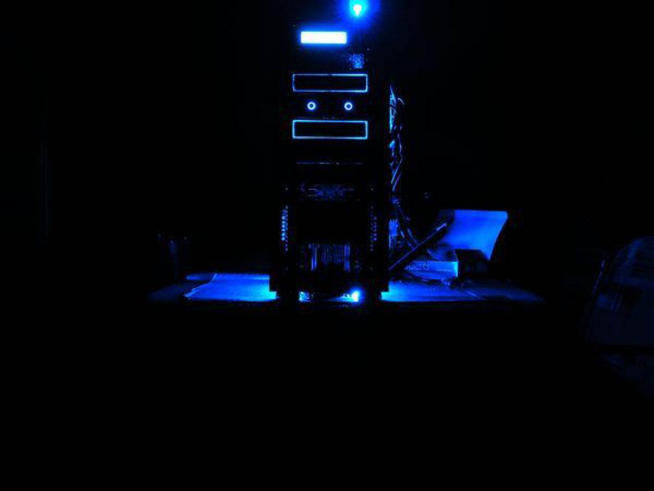 [21/05/2010] Triple xXx meets HAF: Casemod-Tagebuch der Superlative (236)