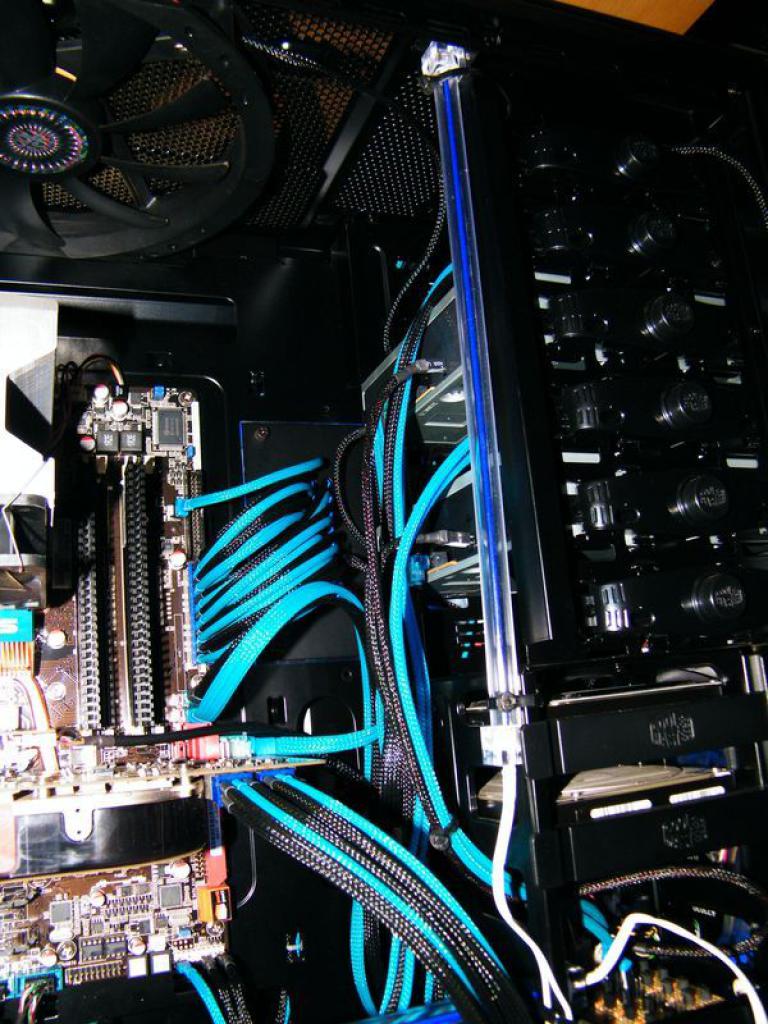 [21/05/2010] Triple xXx meets HAF: Casemod-Tagebuch der Superlative (285)