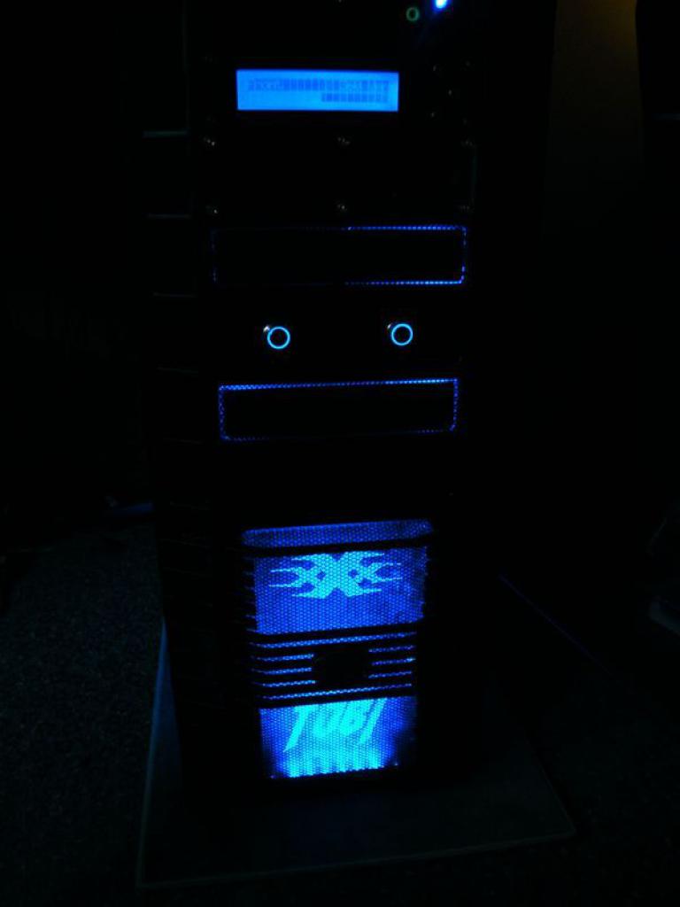 [21/05/2010] Triple xXx meets HAF: Casemod-Tagebuch der Superlative (302)