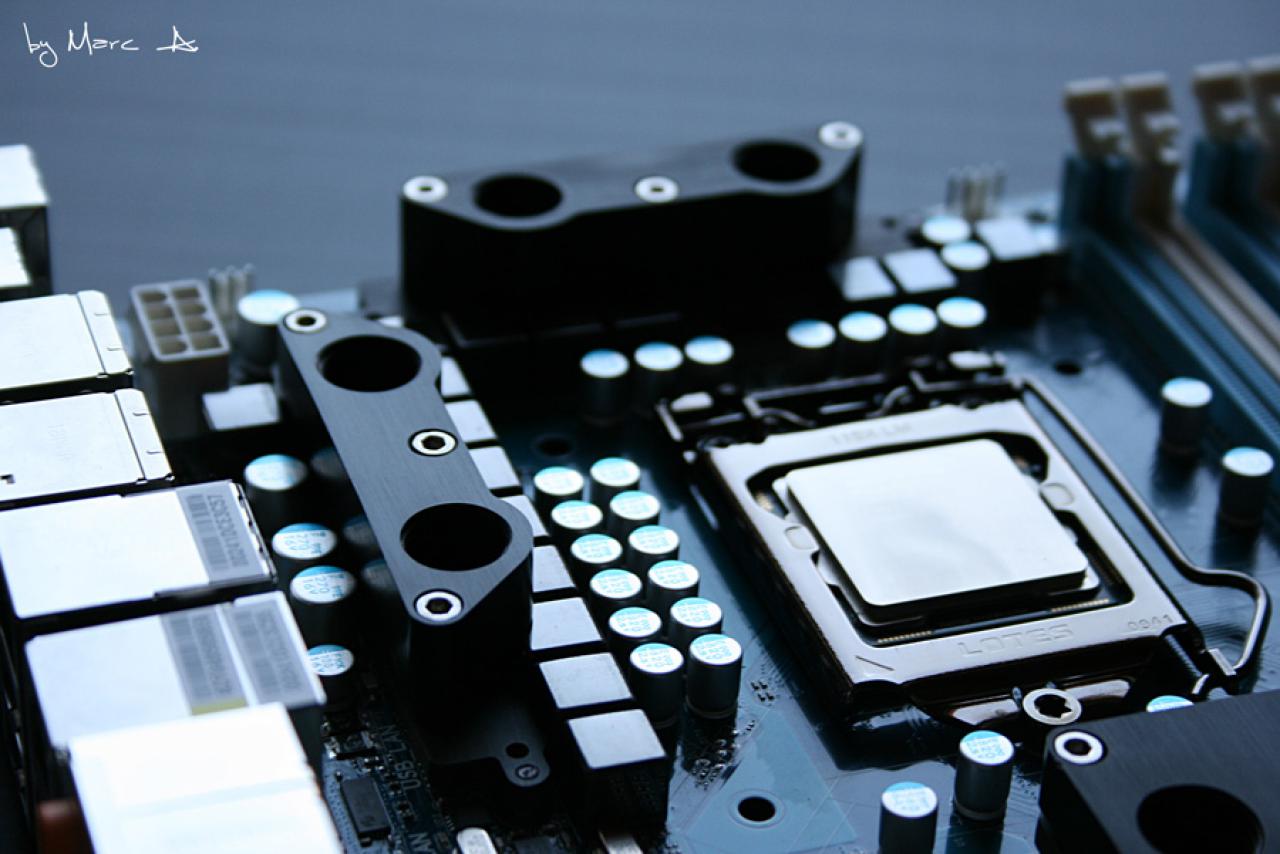 [28/05/2010] Casemod-Projekt Black meets Blue - Nun mit gemoddeter Soundkarte (4)