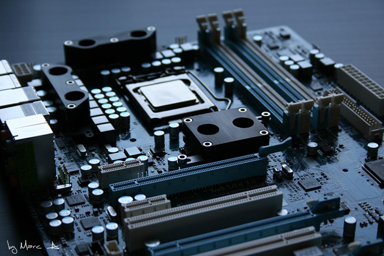 [28/05/2010] Casemod-Projekt Black meets Blue - Nun mit gemoddeter Soundkarte (6)