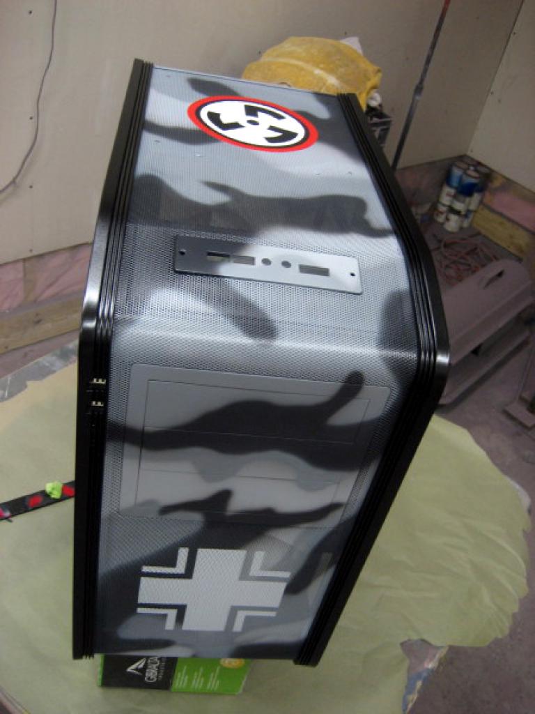 [11/05/2010] NZXT Panzerbox: Wolfenstein-Casemod im Youtube-Video (11)