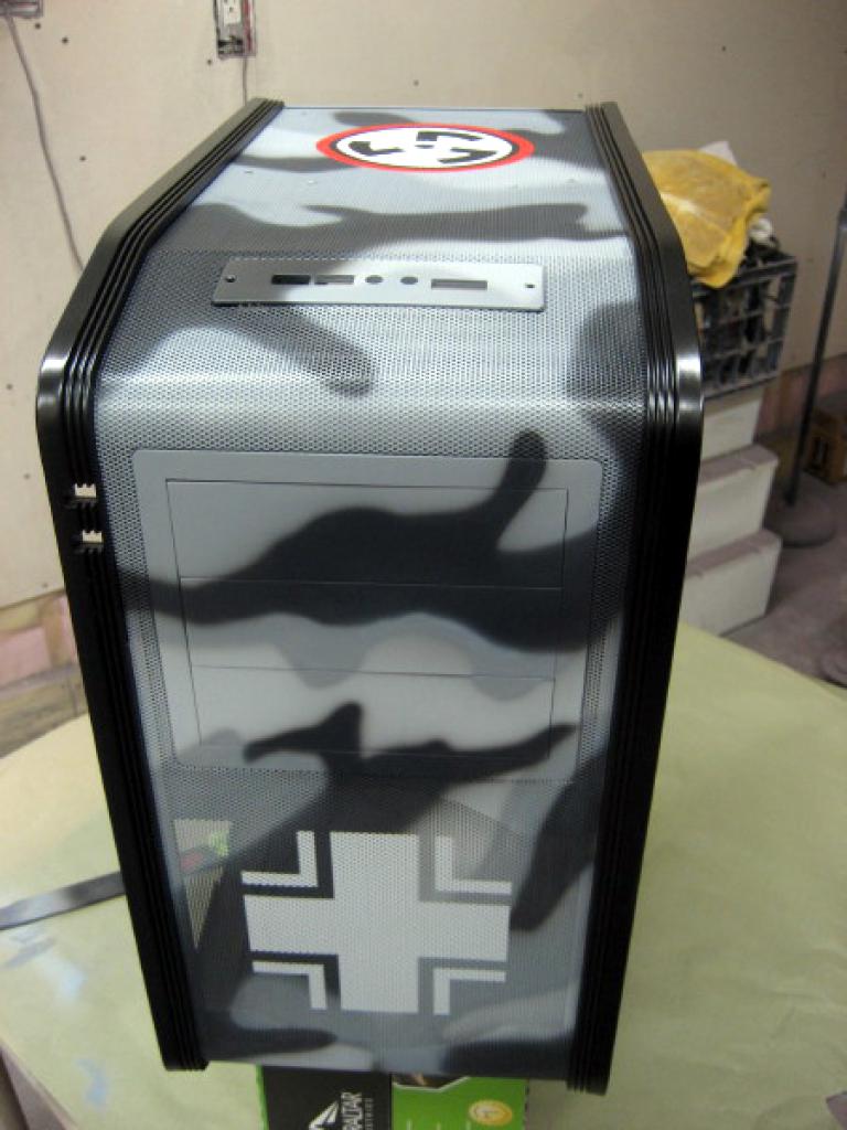 [11/05/2010] NZXT Panzerbox: Wolfenstein-Casemod im Youtube-Video (13)