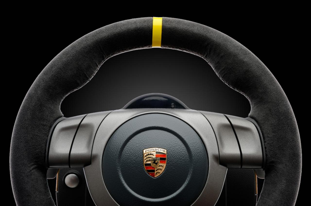 [09/06/2010] Fanatec Porsche 911 GT3 RS V2 Lenkrad (1)