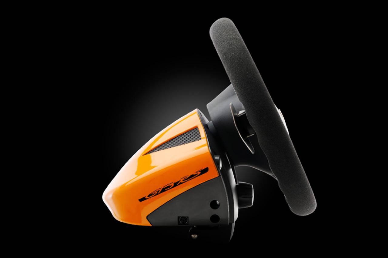 [09/06/2010] Fanatec Porsche 911 GT3 RS V2 Lenkrad (2)