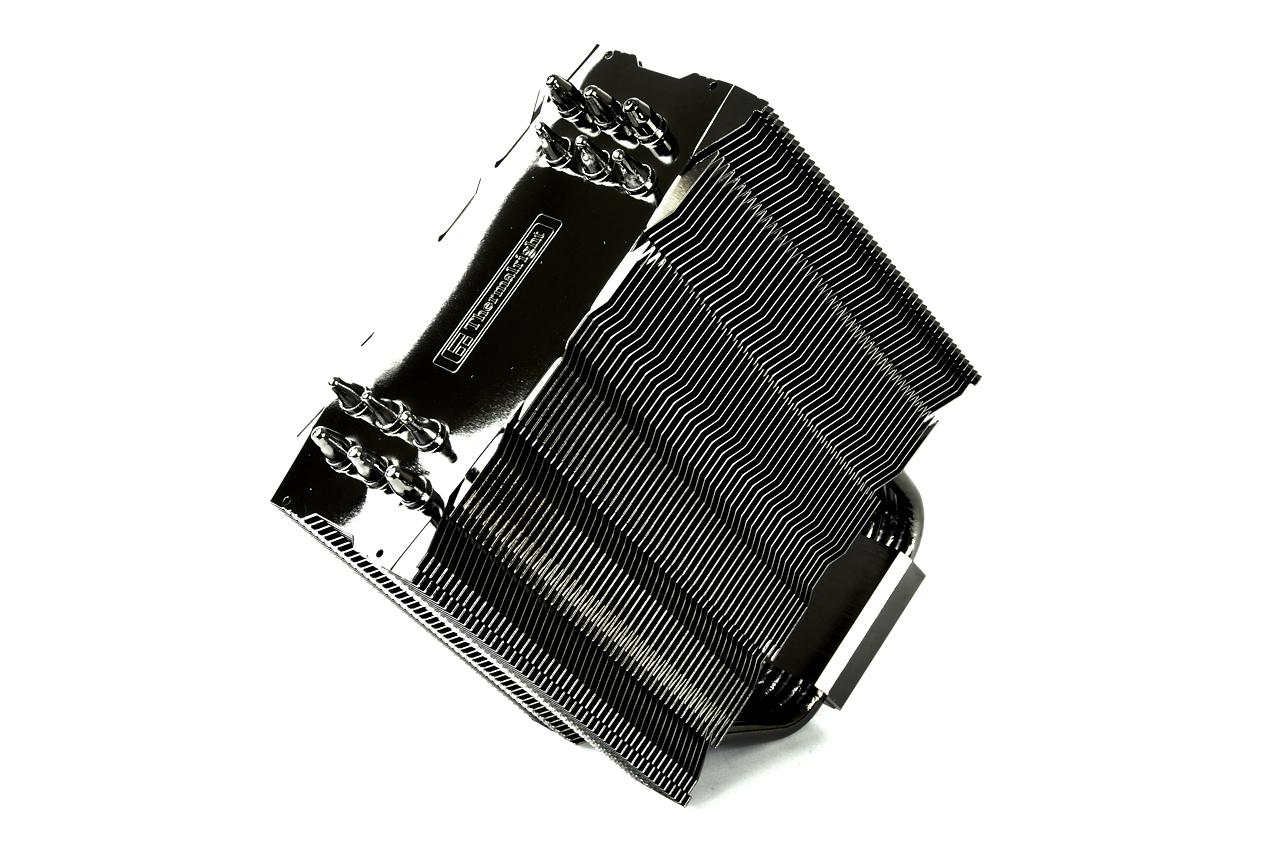 [16/06/2010] Thermalright Venomous X Black (4)