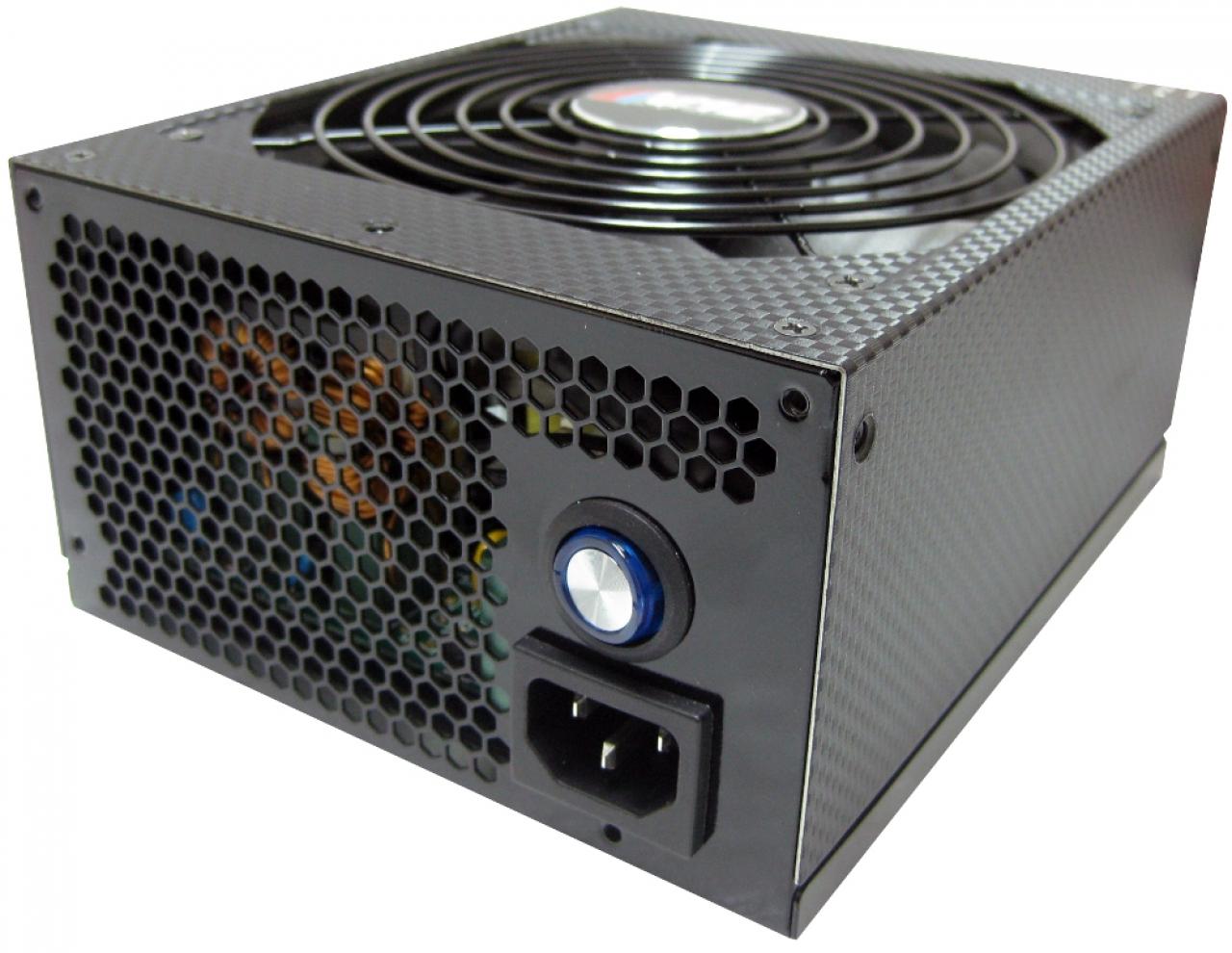 [23/06/2010] Aerocool V12XT-Serie (4)