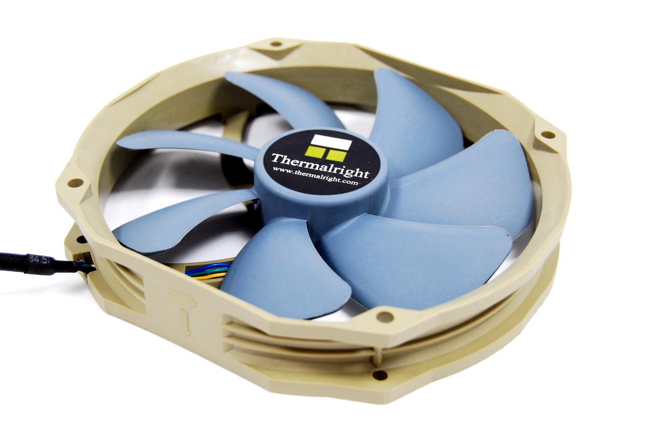[21/06/2010] Thermalright Silver Arrow (2)