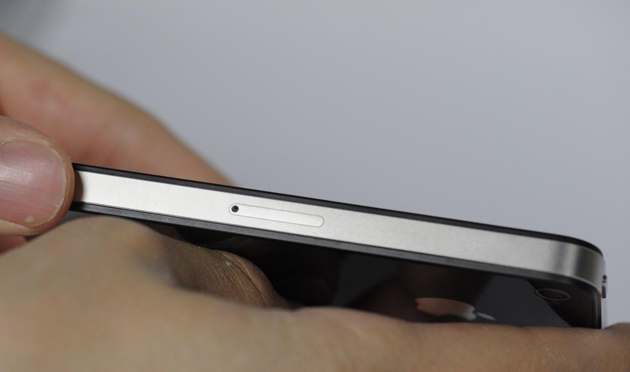 [25/06/2010] Iphone-4-Antennenproblem: Apple veröffentlicht IOS 4.1 Beta (10)