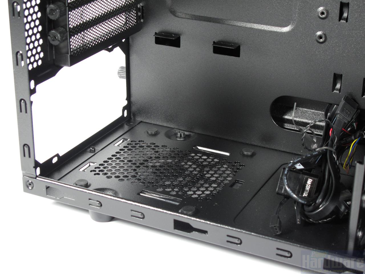 [01/06/2010] NZXT Vulcan: Kompaktes Micro-ATX-Gehäuse (9)