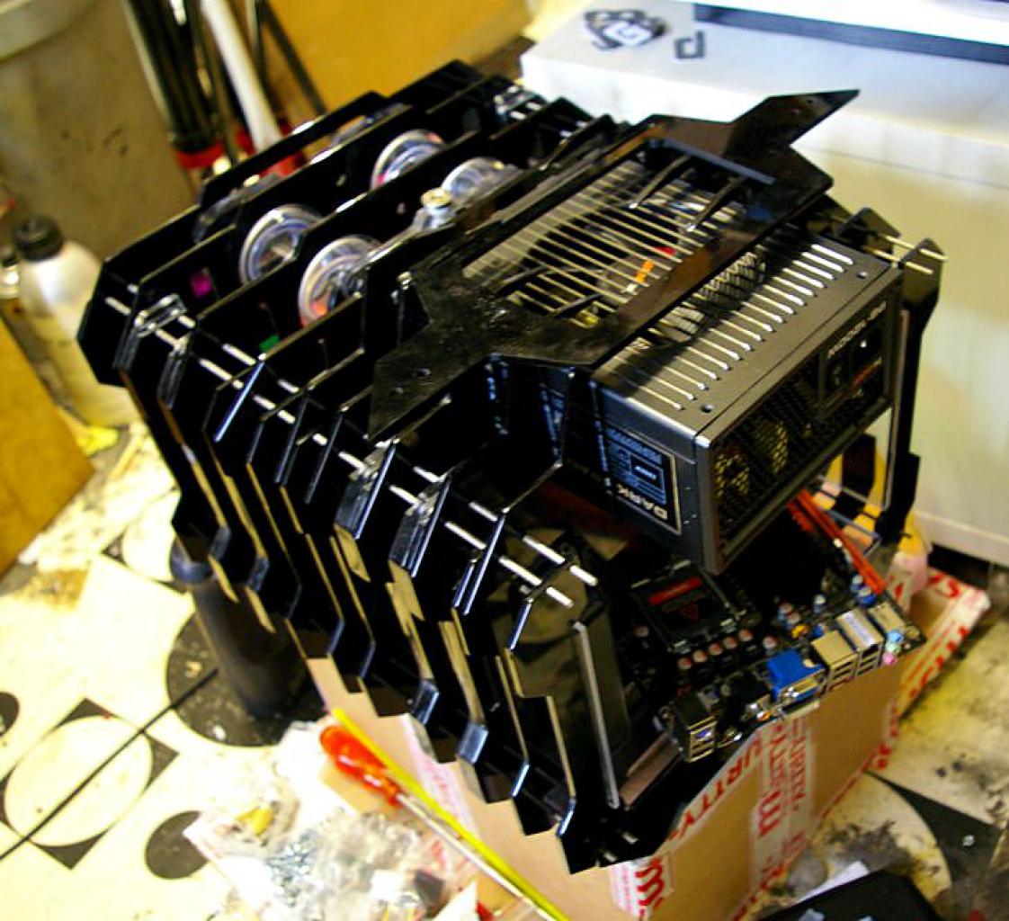 [20/06/2010] Faszinierende Mini-ITX-Casecon inklusive Wasserkühlung (46)