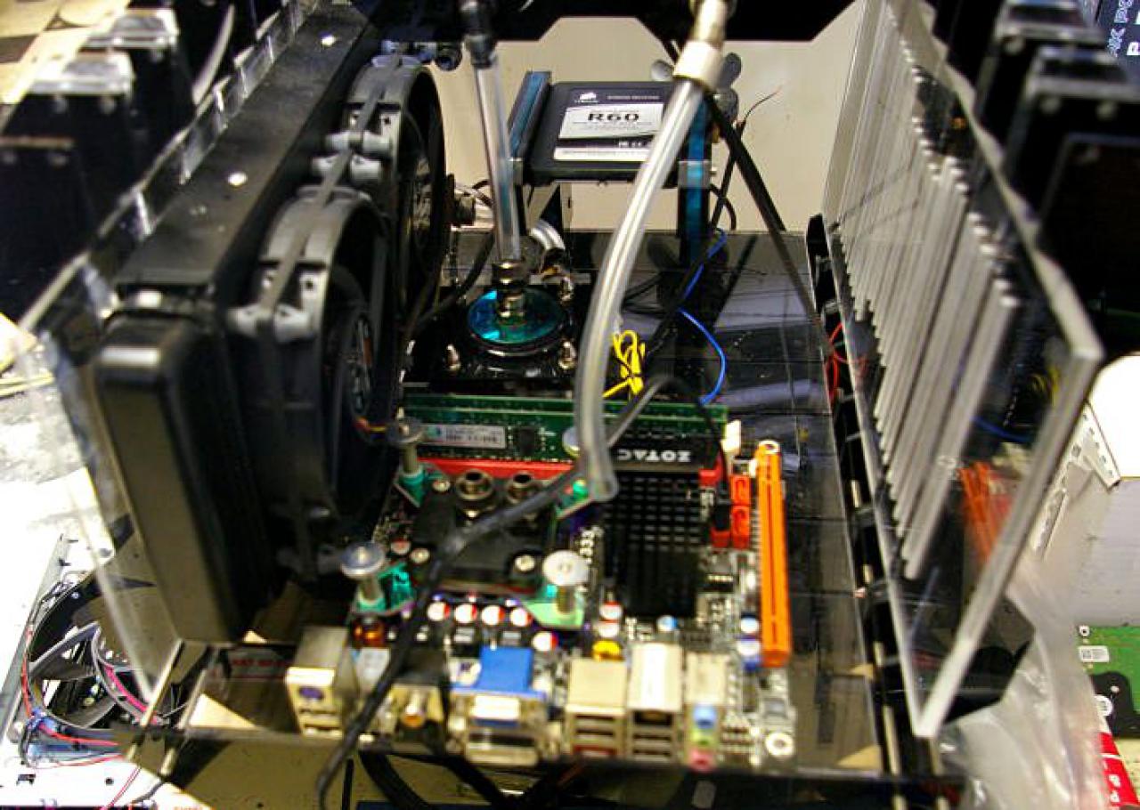 [20/06/2010] Faszinierende Mini-ITX-Casecon inklusive Wasserkühlung (69)