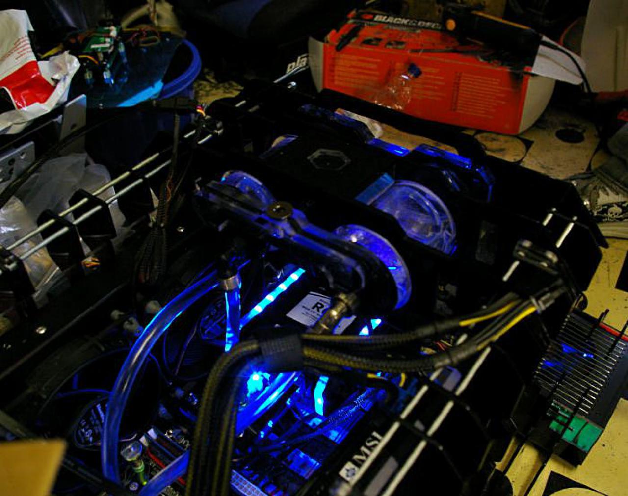 [20/06/2010] Faszinierende Mini-ITX-Casecon inklusive Wasserkühlung (71)