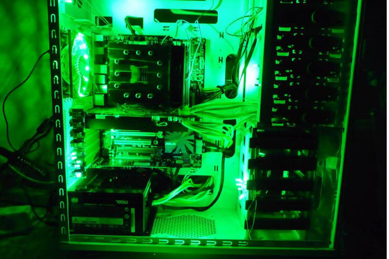 [24/06/2010] Cooler-Master-HAF-932-Casemod in Grün-Weiß (36)