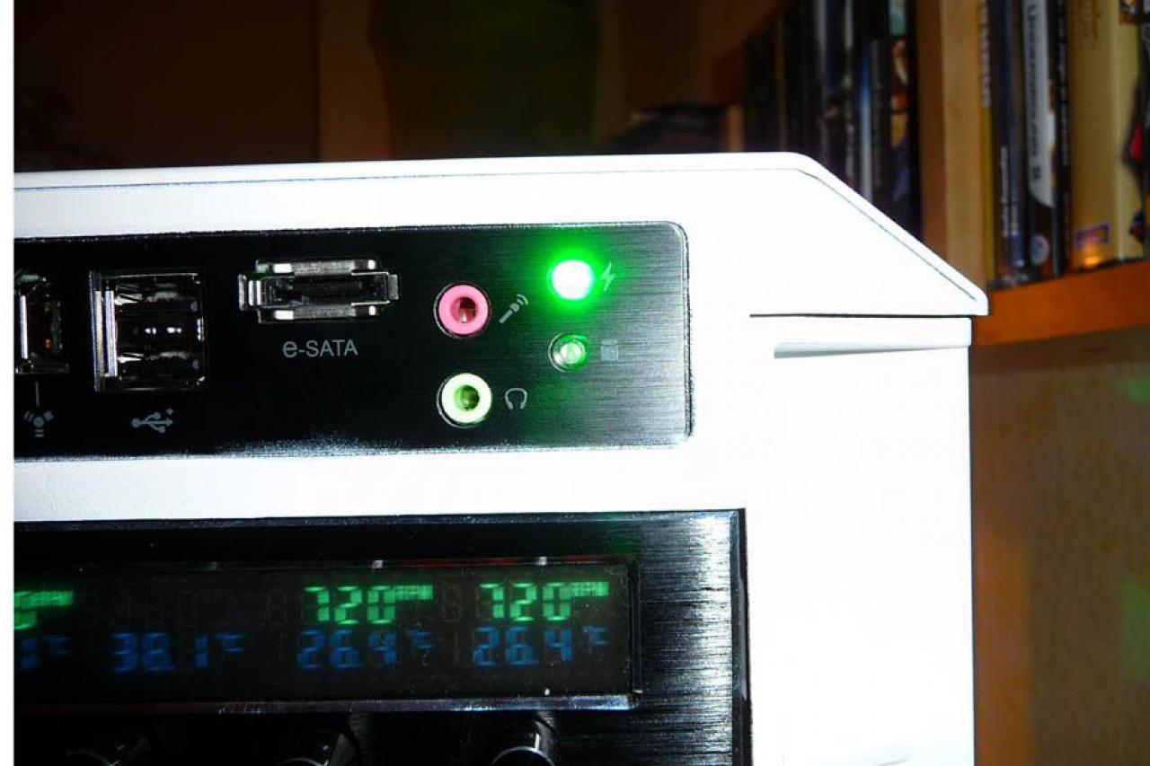 [24/06/2010] Cooler-Master-HAF-932-Casemod in Grün-Weiß (39)