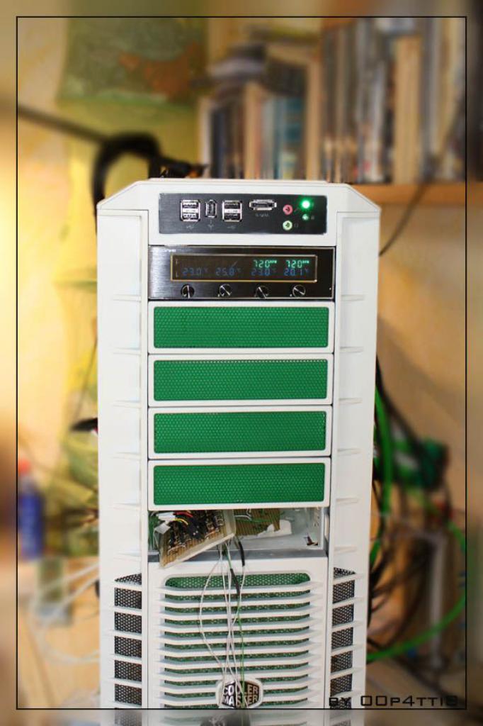 [24/06/2010] Cooler-Master-HAF-932-Casemod in Grün-Weiß (41)