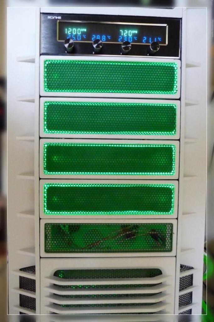 [24/06/2010] Cooler-Master-HAF-932-Casemod in Grün-Weiß (65)