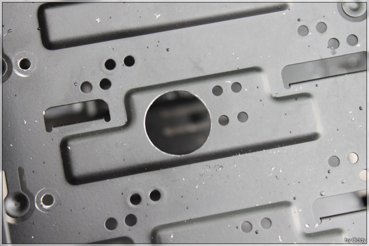 [05/06/2010] Stilsicheres Casemod-Projekt: Performance meets Design - Update (2)