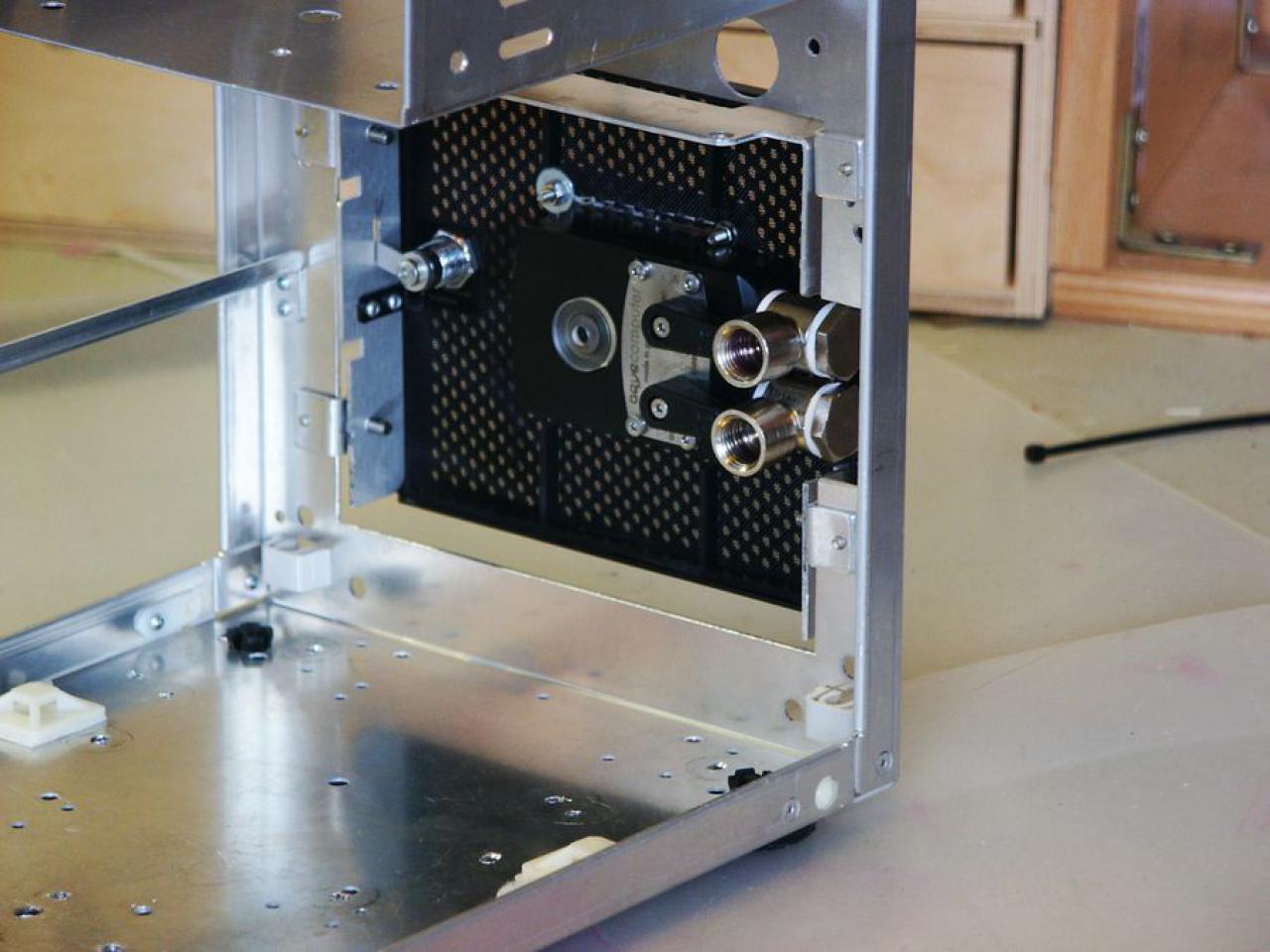 [06/06/2010] Casemod von Schienenbruch - Update (36)