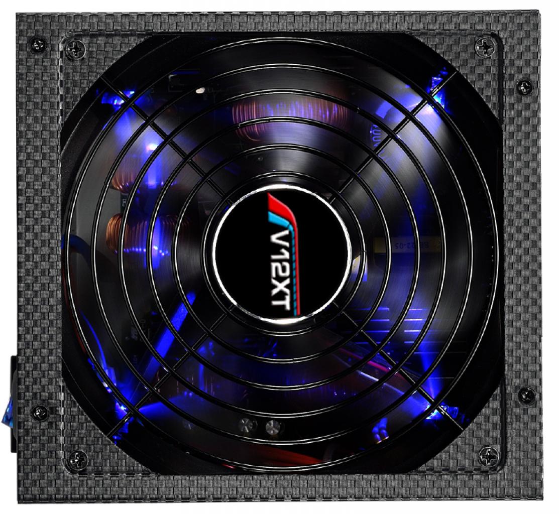 [23/06/2010] Aerocool V12XT-Serie (6)