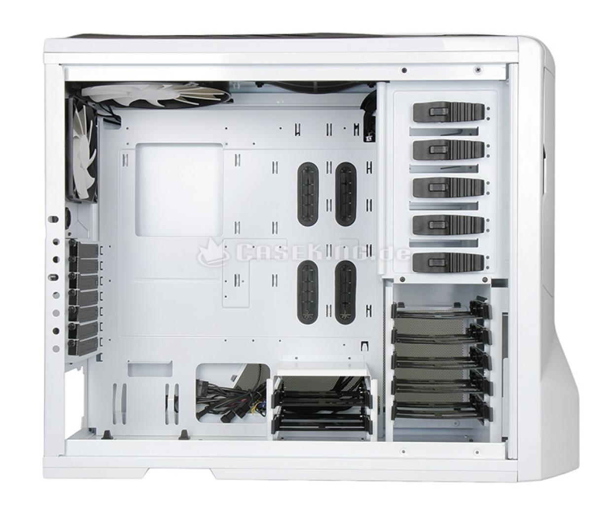 [28/07/2010] NZXT Phantom (3)