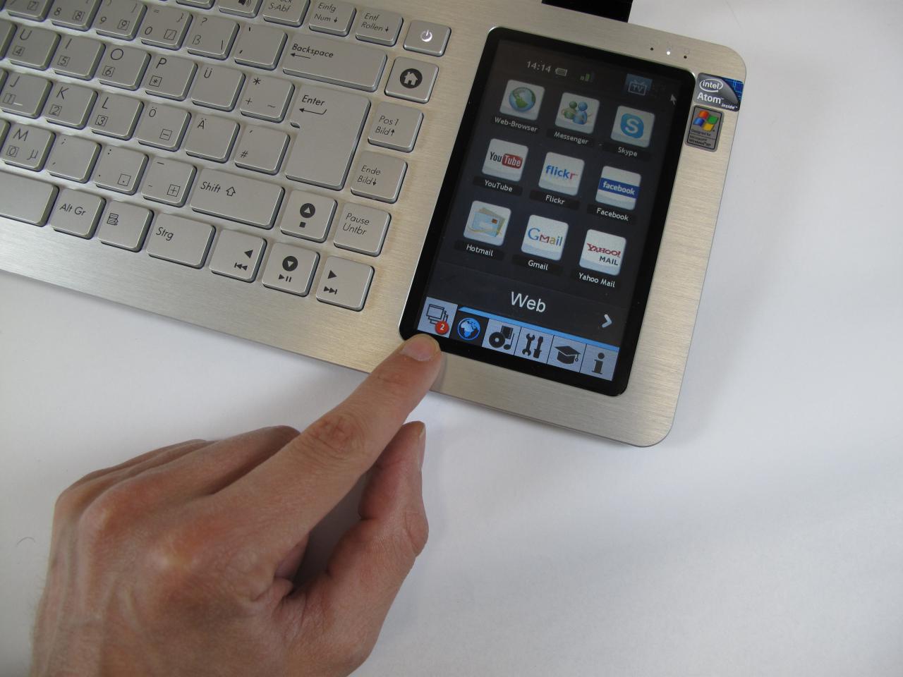 [07/07/2010] Asus Eee Keyboard PC