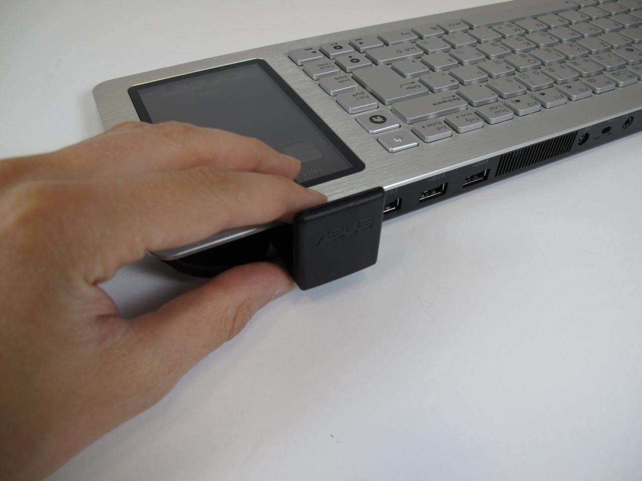 [07/07/2010] Asus Eee Keyboard PC