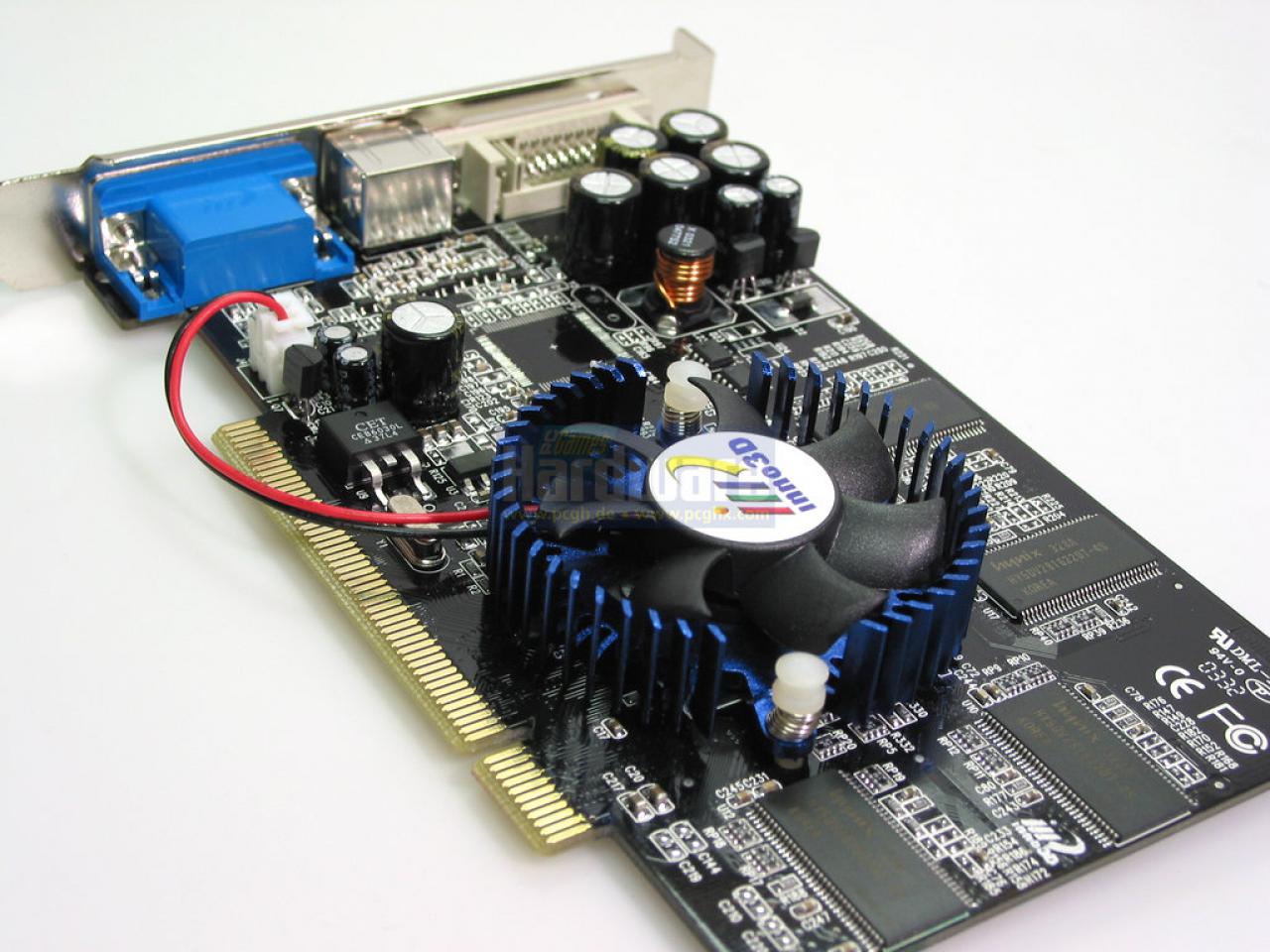 [01/07/2010] Inno3D kam auf die geniale Idee, wie man eine schnarchlahme Geforce FX 5200 noch weiter bremsen könnte: Einfach anstelle des AGP- einen PCI-Anschluss nutzen. Dafür könnten vorausschauende Käufer dieser Karte sie auch heute noch mit topaktuellen Sechskernern betreiben.