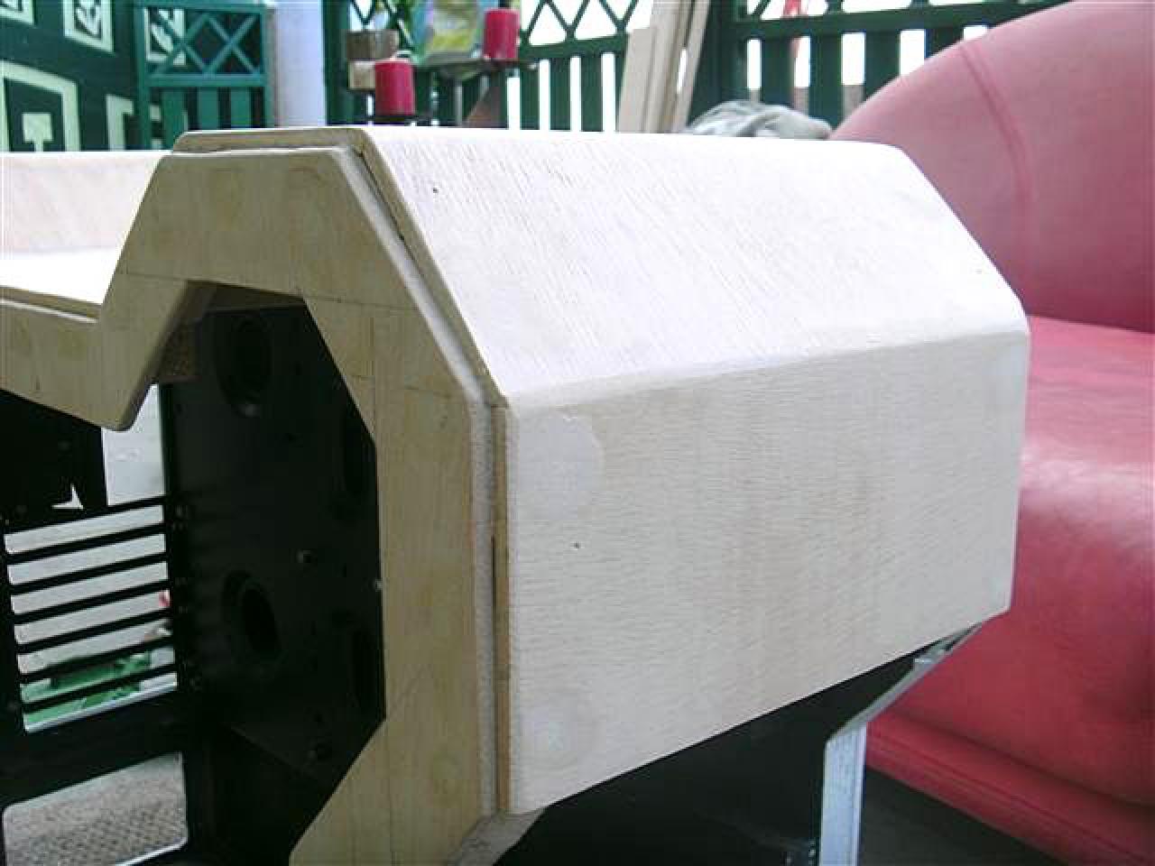 [11/07/2010] Casecon-Tagebuch: Ein Holz-Gehäuse in Schwarz-Weiß entsteht (14)
