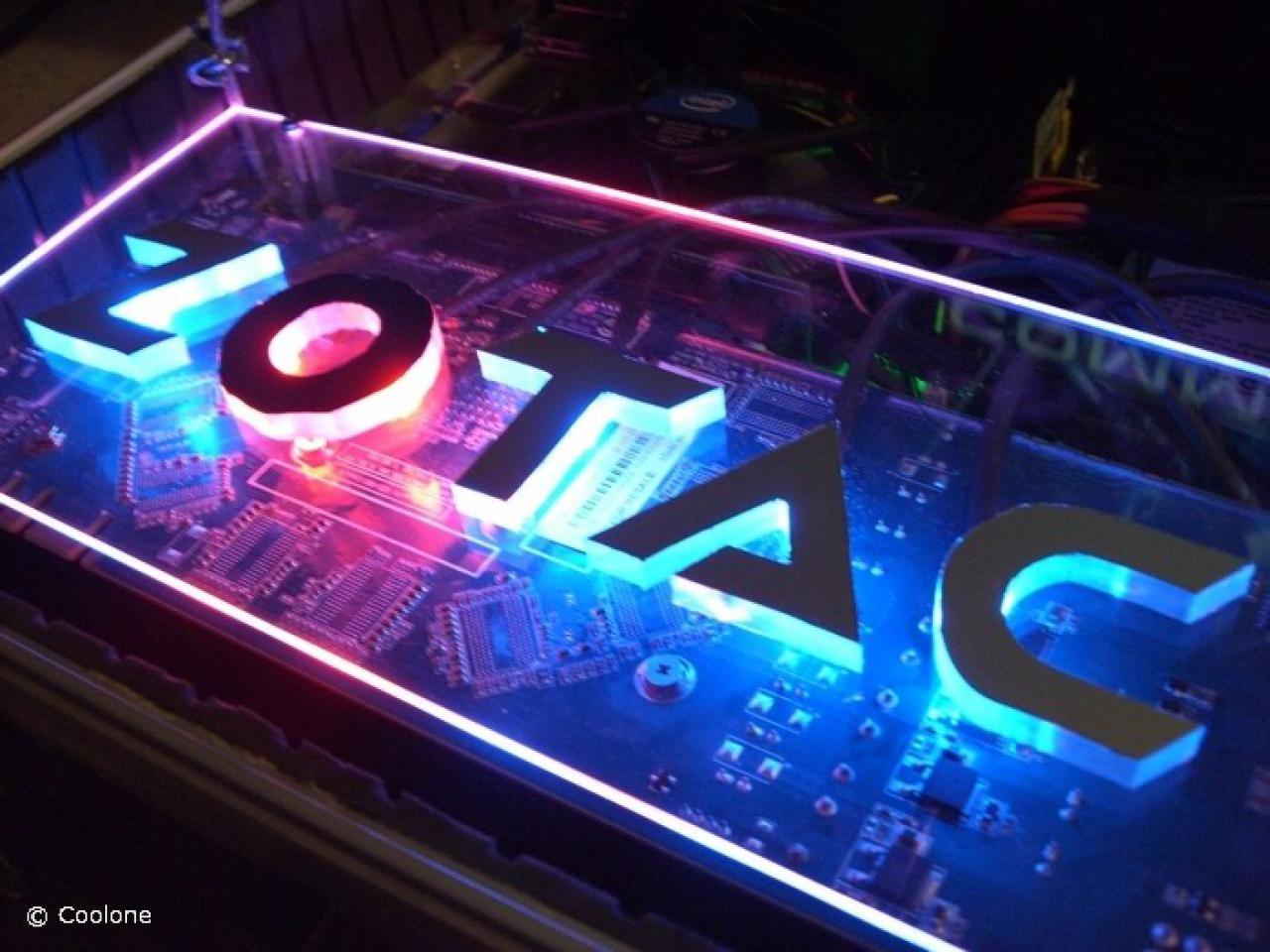 [02/08/2010] Command & Conquer 4 Tiberian Twilight - Portable High-end Gaming Case Mod 2010 (11)